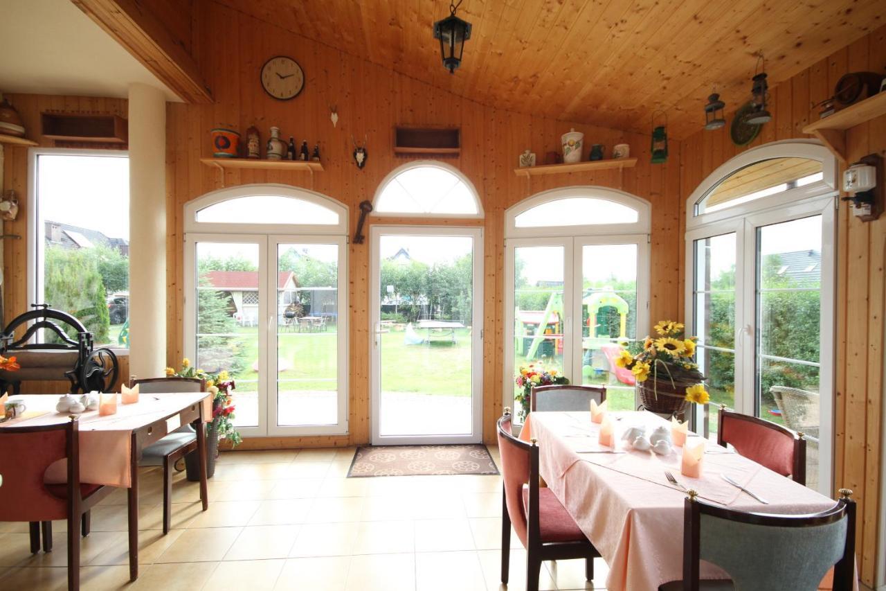 Dworek Leba I Domki Ranczo Itrich Exteriér fotografie